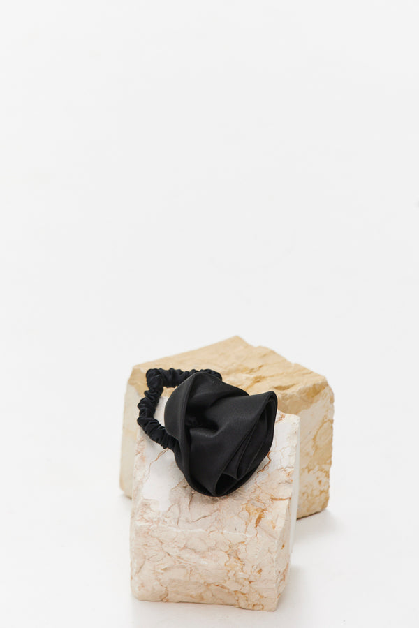 Silk rose Scrunchy - Black