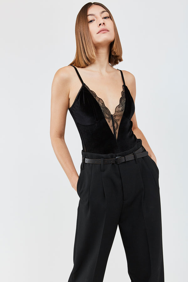 Lace Bodysuit in black with V neck & back - Lida