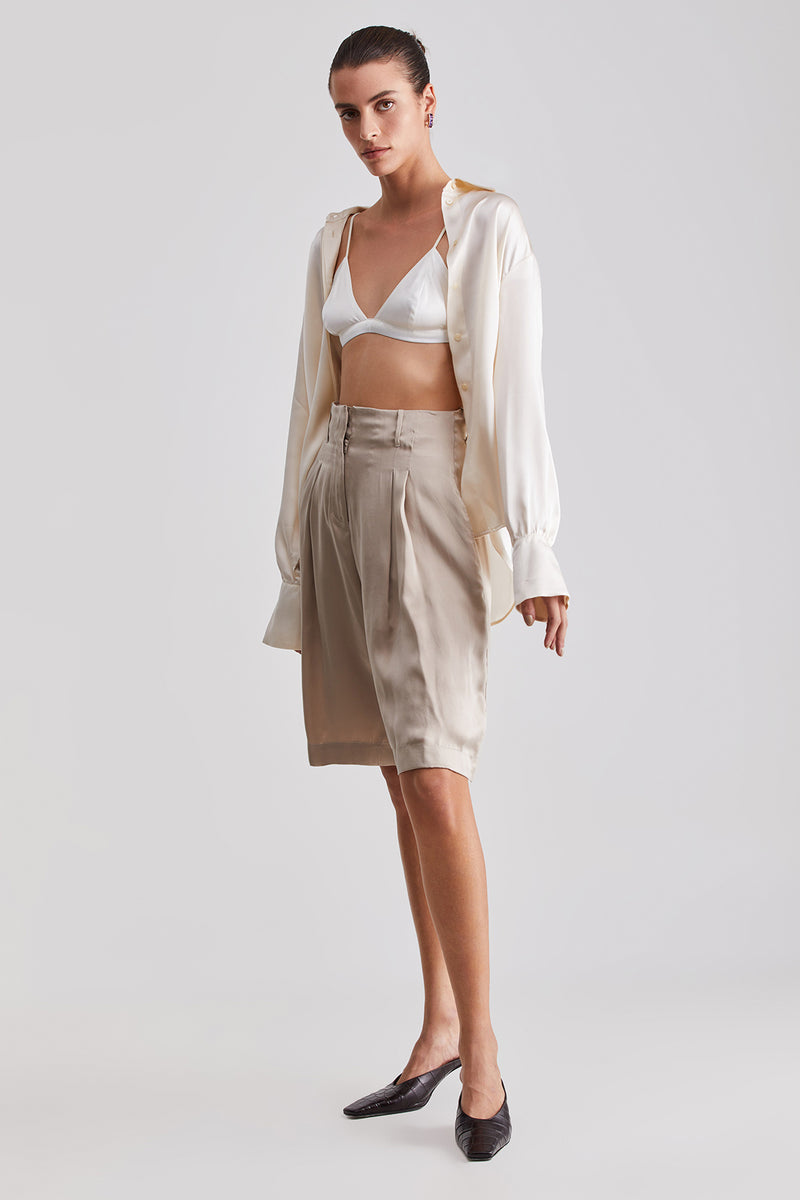 Caro tailored silk shorts - CHAMPAGNE